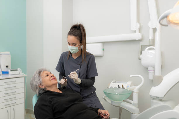 Best Dentist for Tooth Abscess  in Roanoke, IL